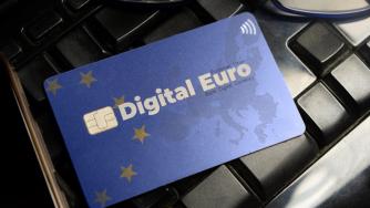 Може ли Европа да се освободи от зависимостта си от Visa и Mastercard?