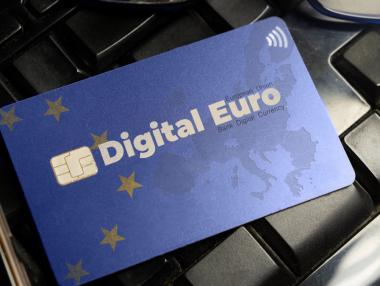 Може ли Европа да се освободи от зависимостта си от Visa и Mastercard?