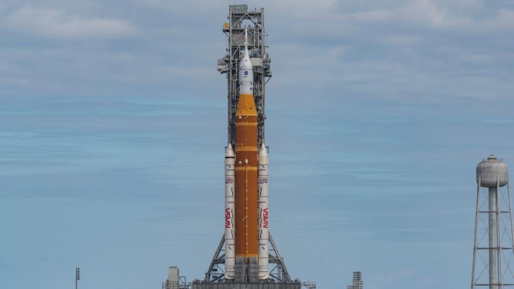 НАСА отложи мисията за кацане на Луната