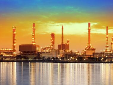 Иран удари с дрон една от най-големите рафинерии в Саудитска Арабия