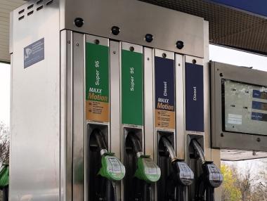 България има десетина дни преди цените на горивата да реагират осезаемо