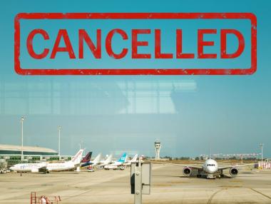 Акциите на компаниите в туристическия сектор се сринаха