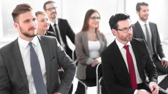 Ще ни остави ли AI без работа? ЕЦБ с неочаквано позитивна прогноза