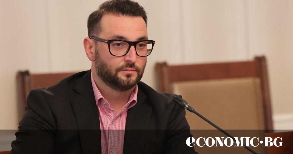 Служебният министър на транспорта Корман Исмаилов прави първа рокада в
