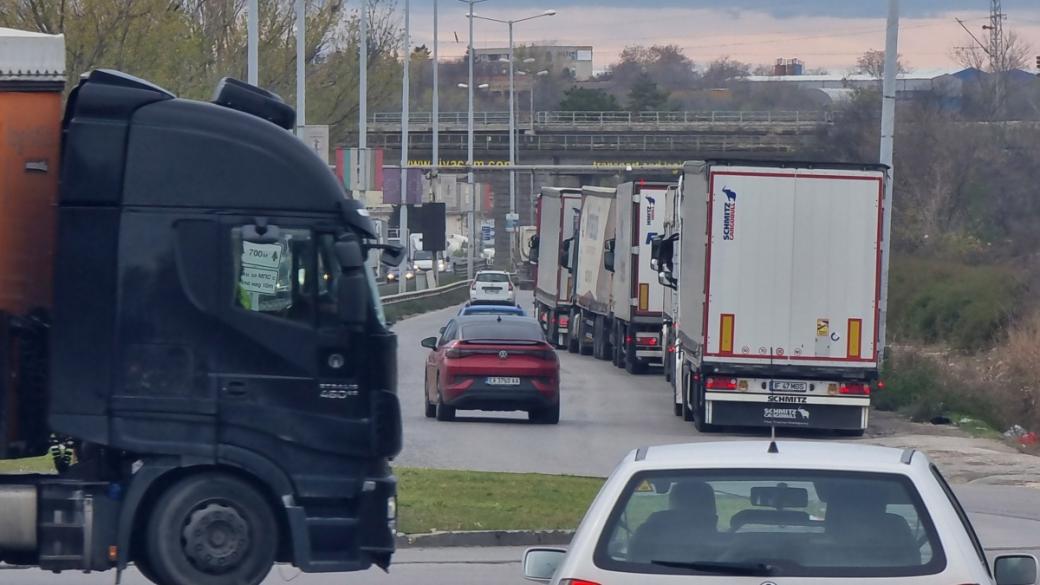 МФ няма да плати за опразнения частен ТИР паркинг в Русе