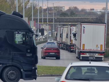 МФ няма да плати за опразнения частен ТИР паркинг в Русе