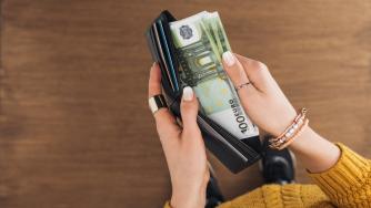 Цената на войната в Иран: Срив на еврото и заплаха от рецесия в ЕС