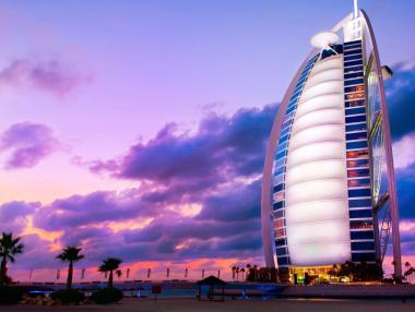 Петролът изгради Персийския залив, а обезсолената вода го поддържа жив – войната застрашава и двете