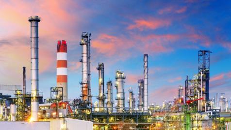 Рафинерия на бахрейнската Bapco Energies спря след ирански атаки