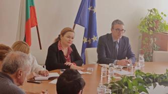 Държавата проверява запасите и цените на горивата