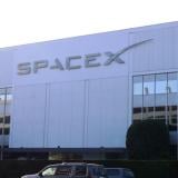 SpaceX на Илон Мъск обмисля листване на борсата Nasdaq