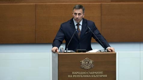 Доставките на петрол за рафинерията в Бургас са гарантирани само за март