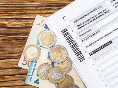 НАП пусна предварително попълнените данъчни е-декларации