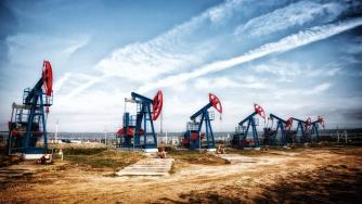 Петролът отново надхвърли 90 долара за барел