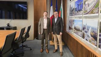 Френският строителен гигант Bouygues Construction и „Главболгарстрой“ проведоха работна среща