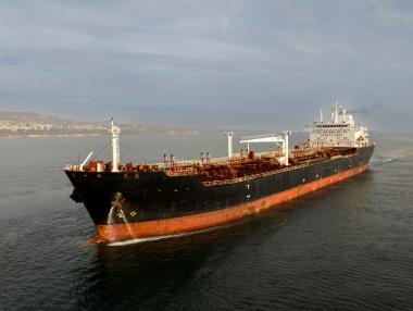 САЩ временно освободиха от санкции руския петрол в морето