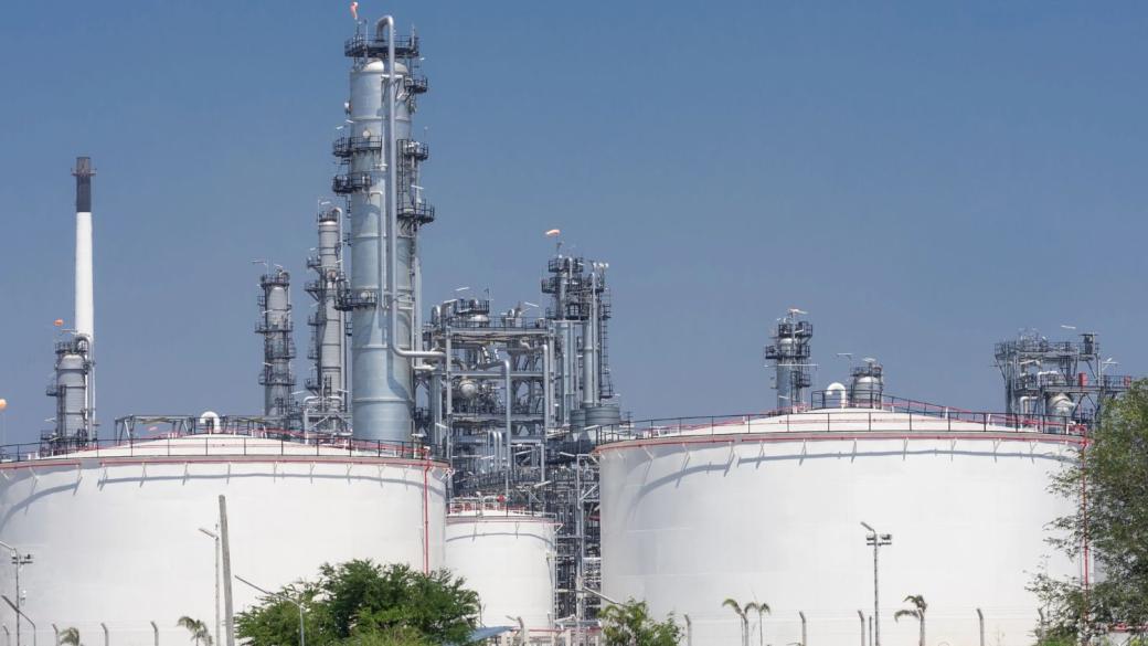 Как работи Стратегическият петролен резерв и защо САЩ го използват сега