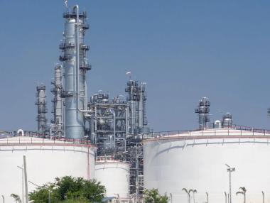 Как работи Стратегическият петролен резерв и защо САЩ го използват сега