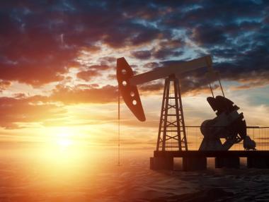 Цените на петрола скочиха с над 2%, а „Брент“ остава твърдо над 100 долара