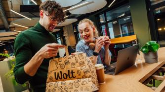 Wolt стартира услуга за алтернативно финансиране на малкия бизнес в България