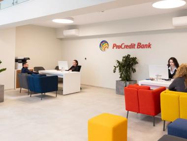 25 години ПроКредит Банк: четвърт век в обувките на бизнеса