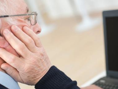 Депутатите превърнаха коледните и великденските добавки в закон