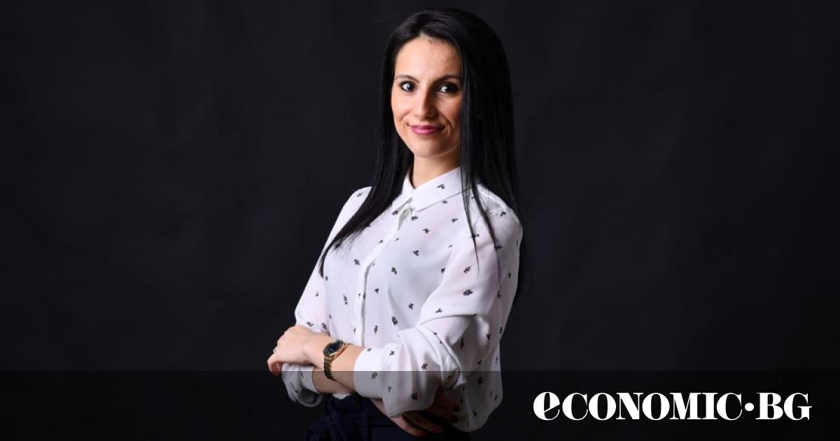 Д-р Теодора Димитрова е доктор по социално-икономическа география, учител по