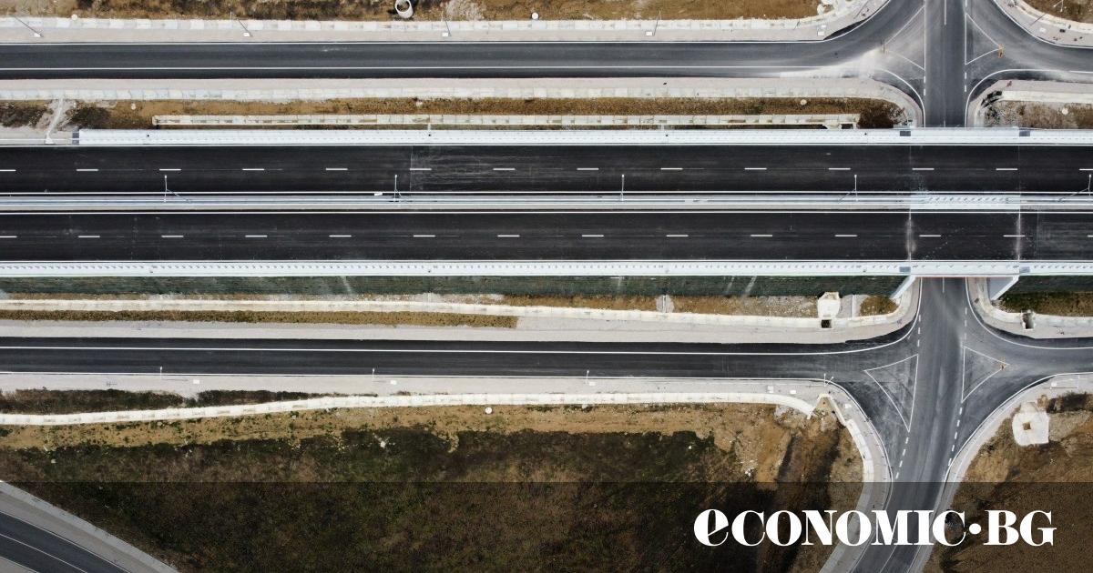 Мостът над река Искър, който е част от скоростния път