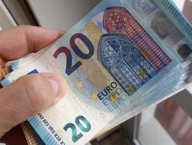 България е сред европейските лидери по нарастване на заплатите (Графика)