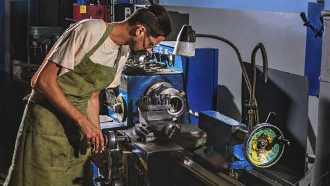 Забавянето на износа в промишлените райони на България продължава