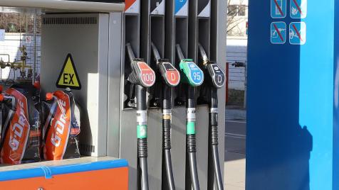 Горивата пред прага на държавната помощ: Дизелът стигна 1.59 евро за литър