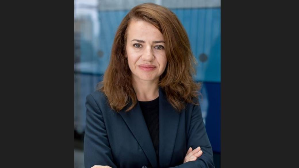 100 000 часа смисъл за 3 000 деца