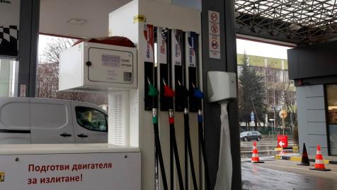 НАП ще публикува ежедневно средната цена на дизела и бензина