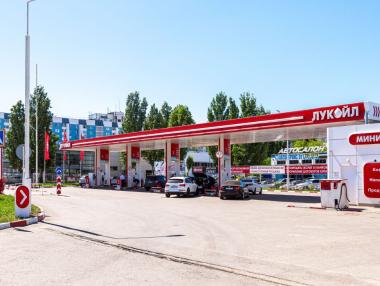 Контролът продължава: НАП проверява бензиностанциите за завишени цени