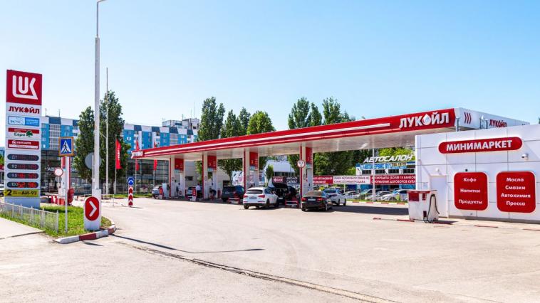 Контролът продължава: НАП проверява бензиностанциите за завишени цени