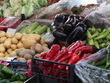 Вечерни новини: Търговците обмислят увеличение на цени; Производствената инфлация се забави