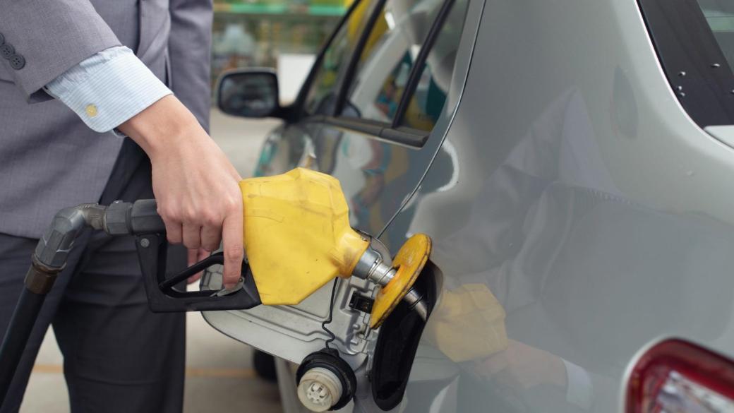 „Труден период“: Цените на бензина в САЩ вече чупят рекорди