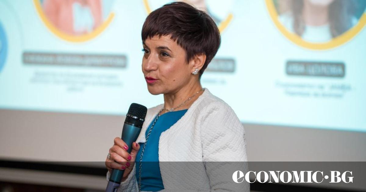 Цветелина Тенева е основател на Smart Minds - компания, посветена