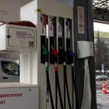 Петролът падна под 100 долара, горивата в България поскъпват