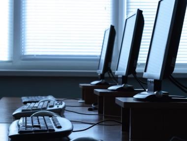 КЗК разследва две IT компании за картел при обществените поръчки