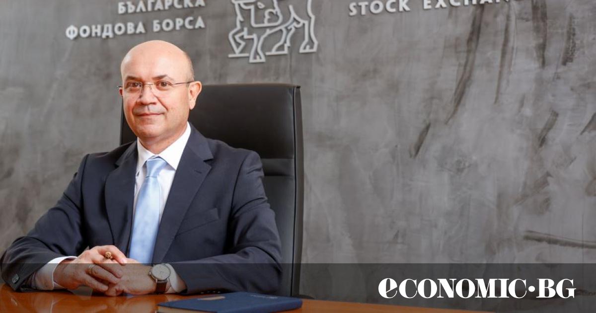 Доц. д-р Маню Моравенов е изпълнителен директор и член на