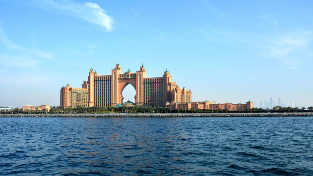 Не всички държави от Персийския залив губят еднакво от войната