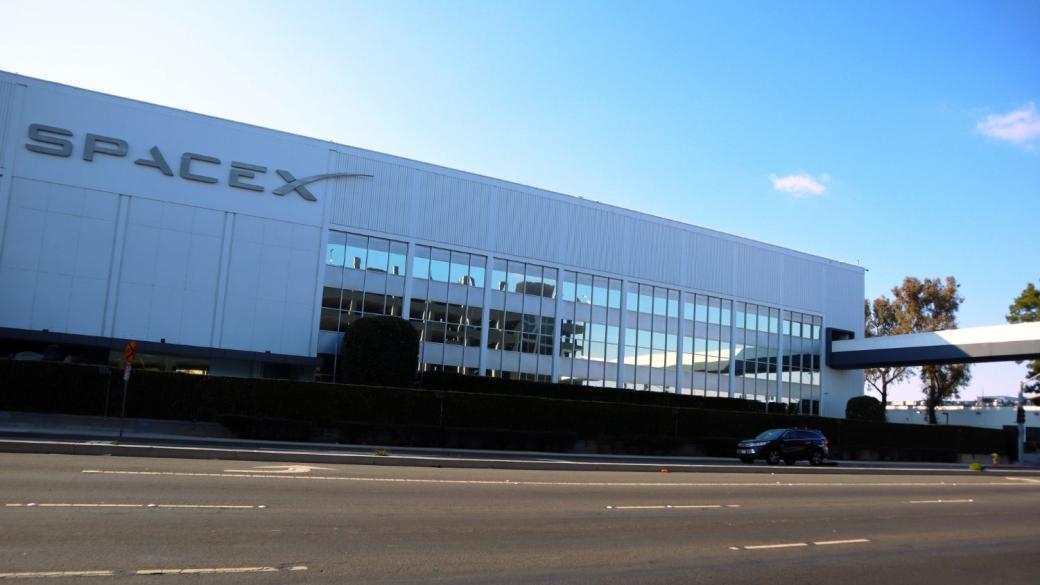 SpaceX представя подробности за първичното публично предлагане