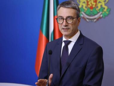 Трайков не изключва въвеждането на таван за печалбите на бензиностанциите