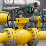 Цената на природния газ в Европа падна с над 15%