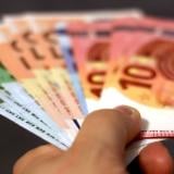Какво да правим с фалшивите евробанкноти?