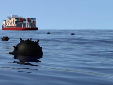 Блокадата на Ормузкия проток се превръща в предпазливо чакане