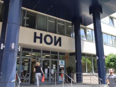 Средният осигурителен доход в България пада за трети месец