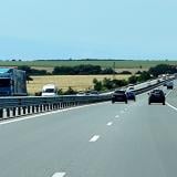 Заради неравности: АПИ ограничава до 100 км/ч движението по част от „Тракия“