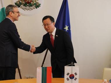 Трайков и Hyundai се разбраха да продължи работата по новите ядрени блокове в АЕЦ „Козлодуй“